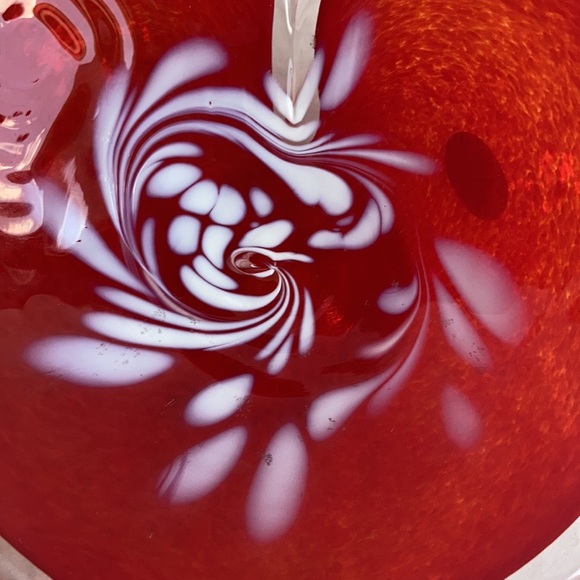 Glass Eye USA red heart shaped art glass candy dish Valentine's Day - Picture 2 of 10